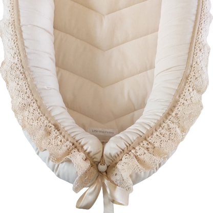 Babynest – Unbleached Cotton + Vintage Crochet Trim